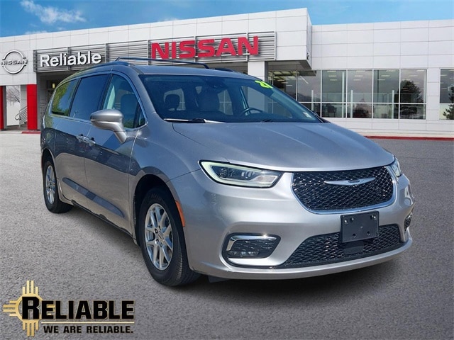 used 2021 Chrysler Pacifica car, priced at $17,999