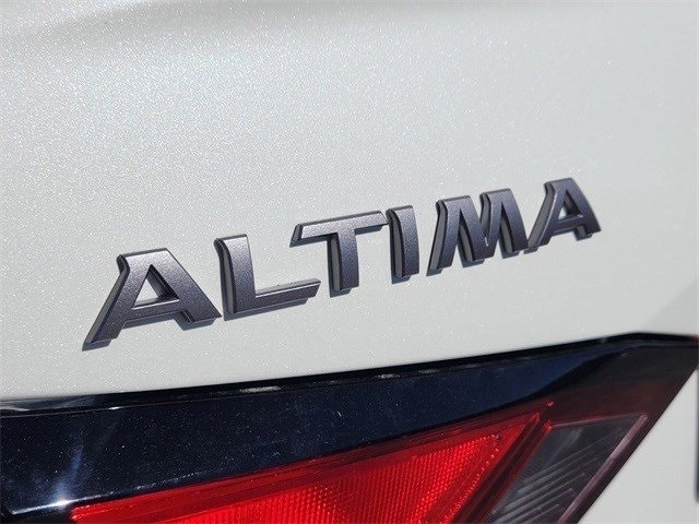 used 2024 Nissan Altima car