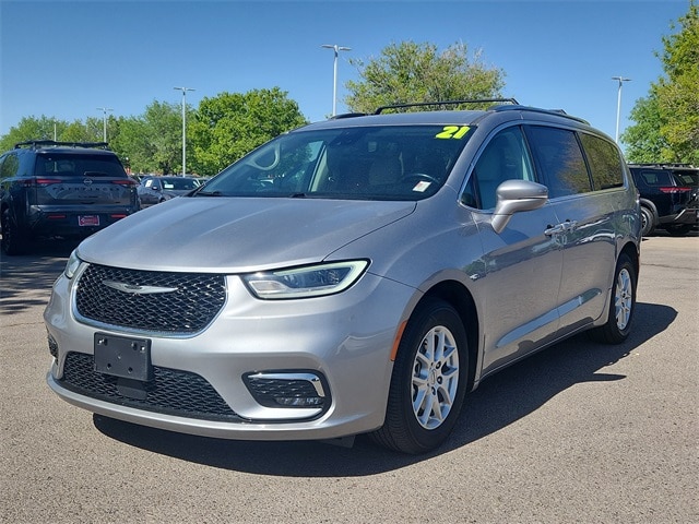 used 2021 Chrysler Pacifica car, priced at $18,999