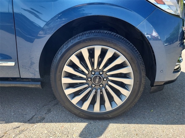 used 2019 Lincoln Navigator car, priced at $33,999