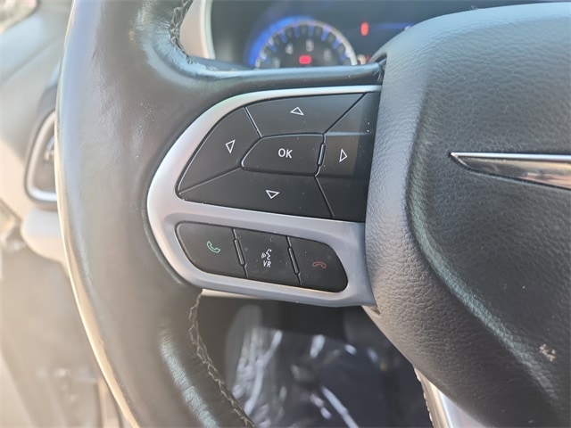 used 2021 Chrysler Pacifica car, priced at $18,999