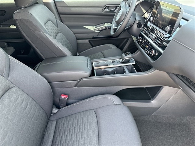 used 2025 Nissan Pathfinder car