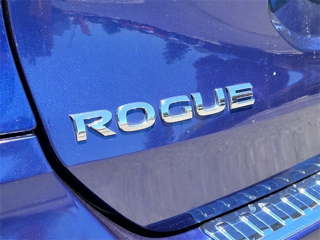 used 2018 Nissan Rogue car, priced at $15,951
