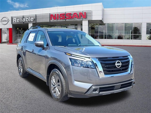 new 2024 Nissan Pathfinder car, priced at $41,810