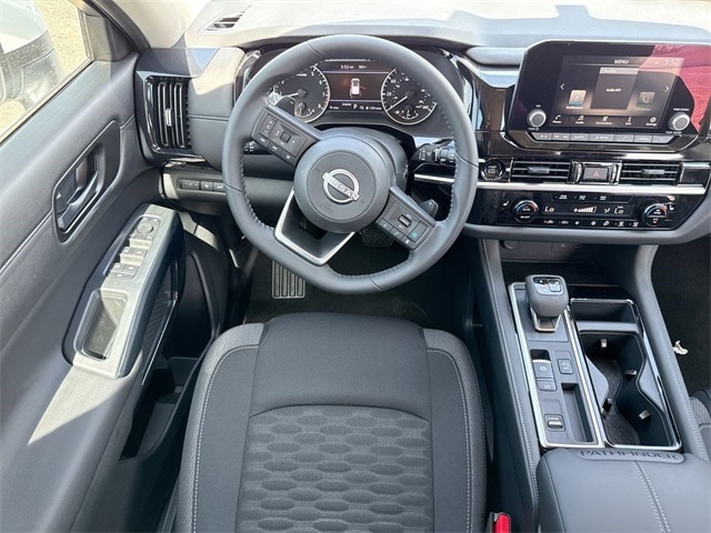 used 2025 Nissan Pathfinder car