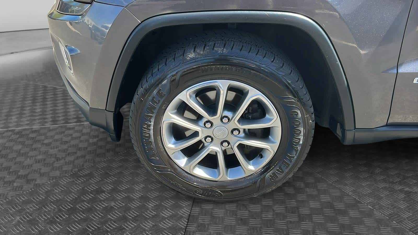 used 2014 Jeep Grand Cherokee car, priced at $10,956