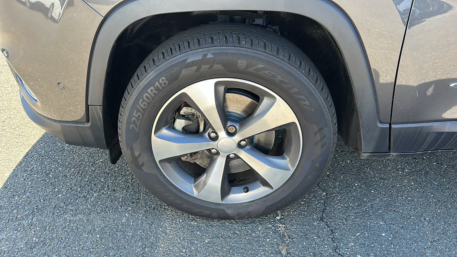 used 2021 Jeep Cherokee car, priced at $21,903