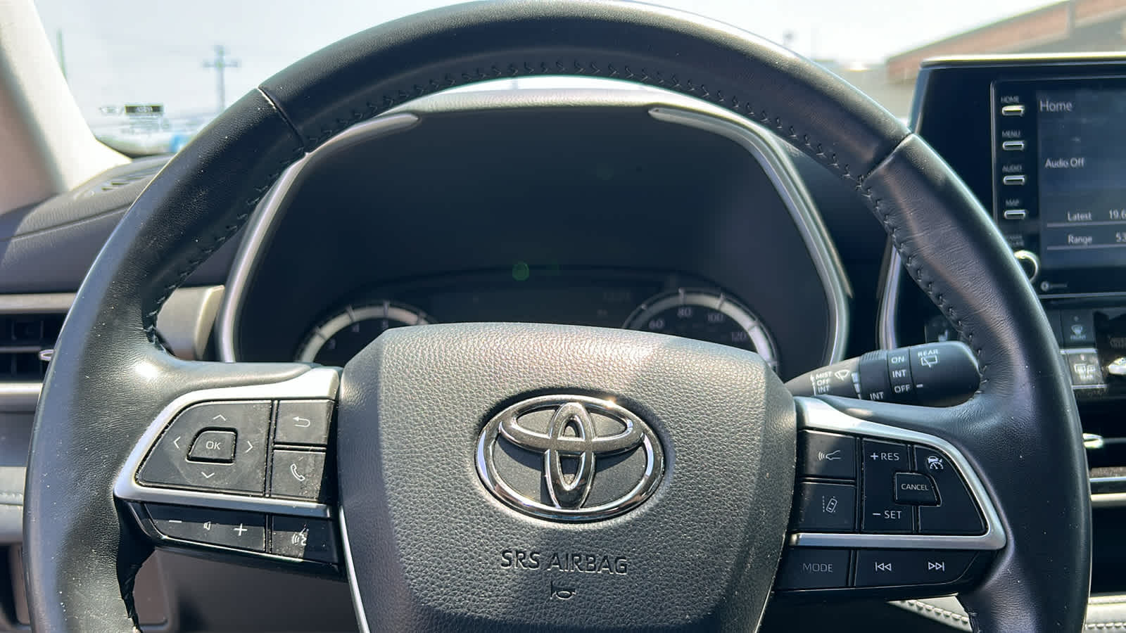 used 2022 Toyota Highlander car, priced at $33,807