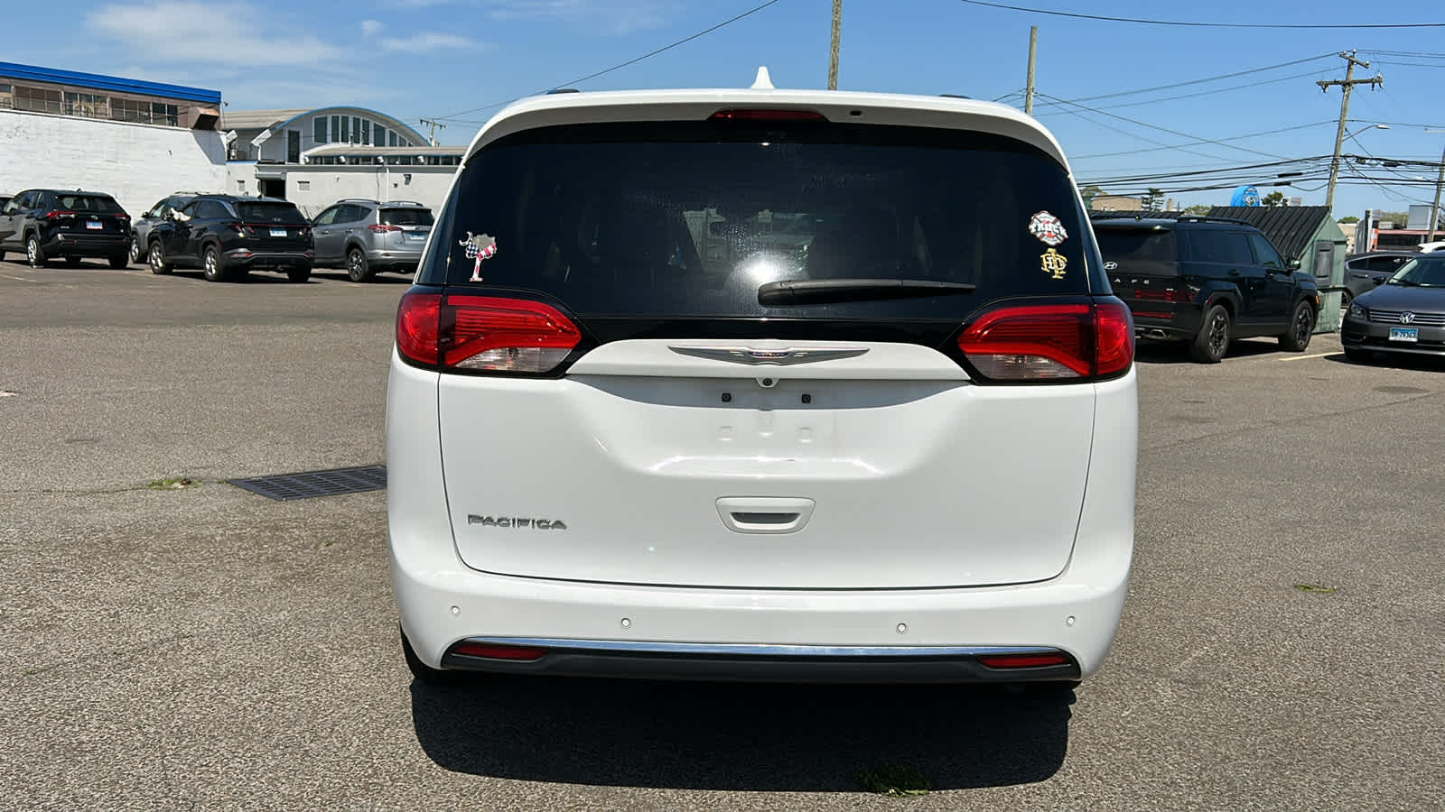 used 2020 Chrysler Pacifica car, priced at $19,509
