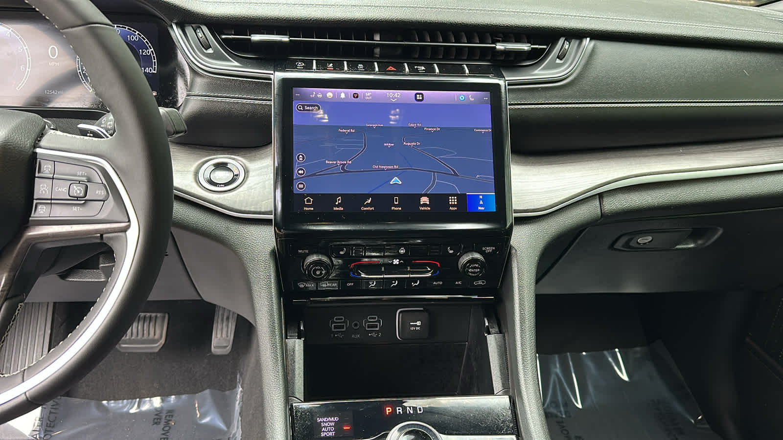 used 2024 Jeep Grand Cherokee car, priced at $38,807
