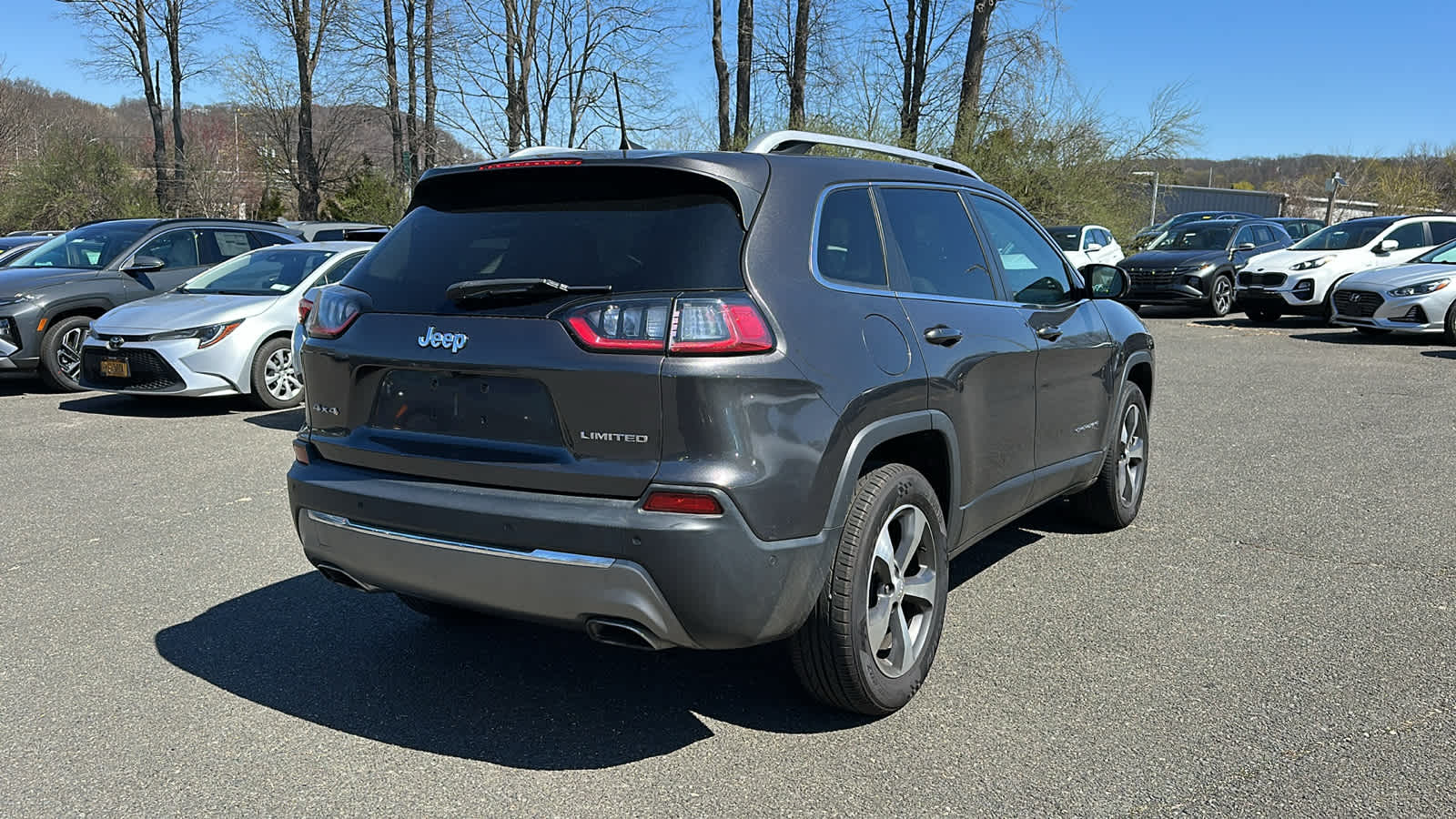 used 2021 Jeep Cherokee car, priced at $21,903