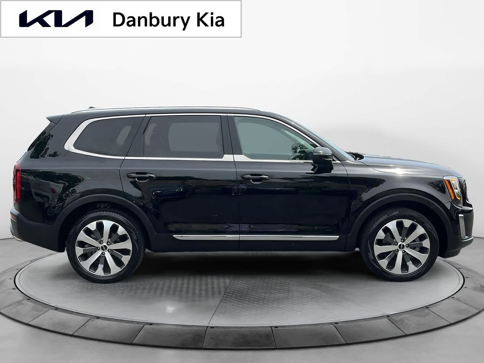 used 2022 Kia Telluride car, priced at $32,342