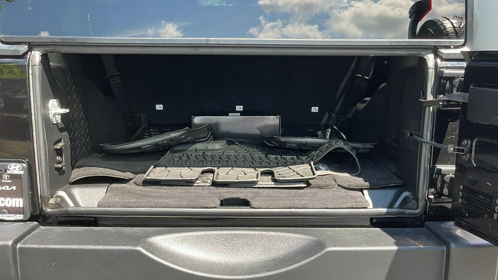 used 2016 Jeep Wrangler Unlimited car, priced at $15,887