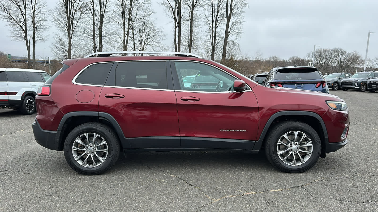 used 2021 Jeep Cherokee car, priced at $19,403