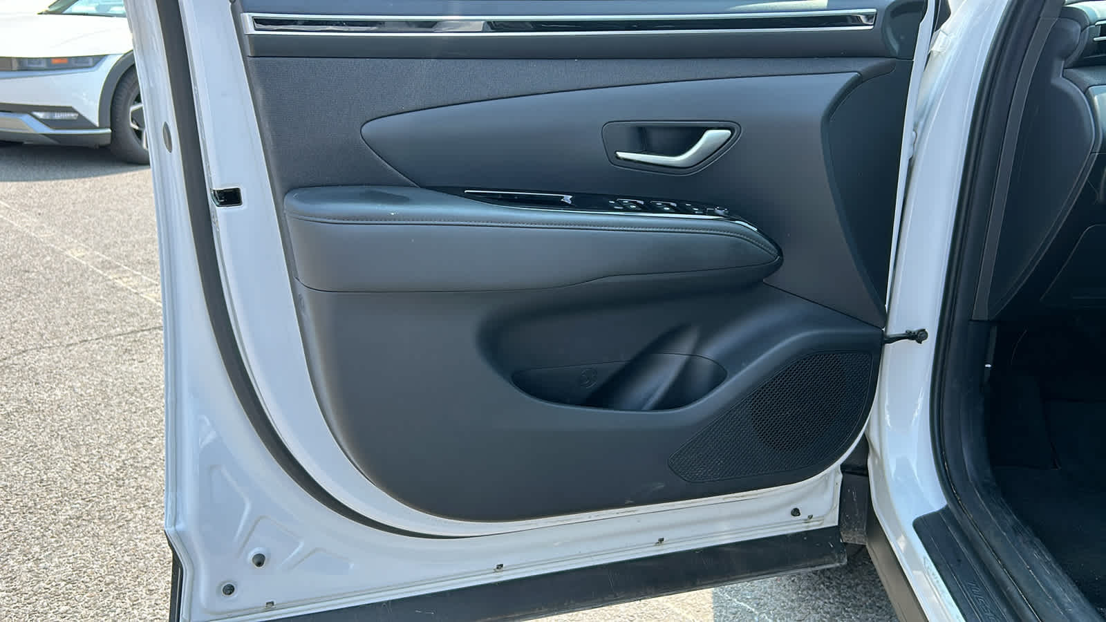 used 2024 Hyundai Tucson Hybrid car, priced at $31,804
