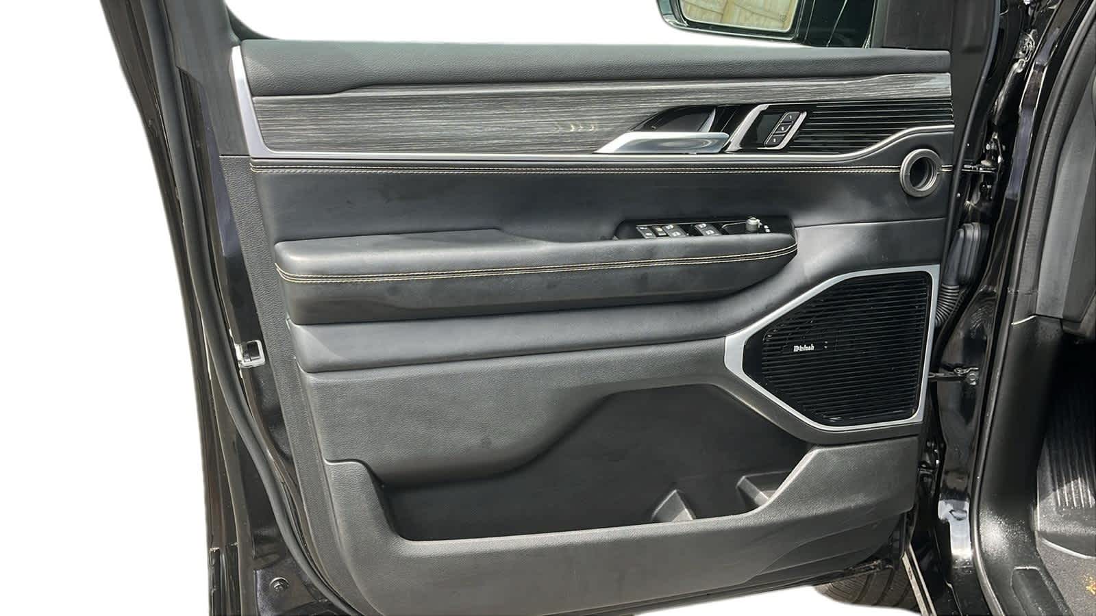 used 2022 Jeep Wagoneer car, priced at $47,924