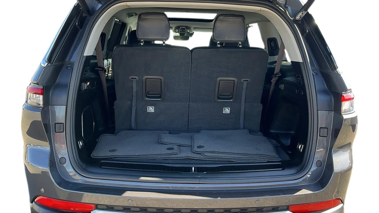 used 2022 Jeep Grand Cherokee L car, priced at $34,356