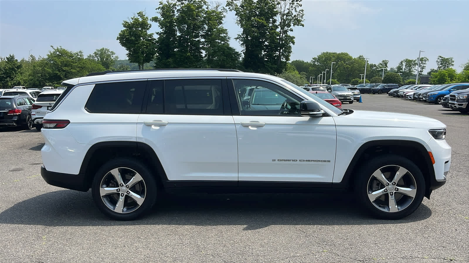 used 2022 Jeep Grand Cherokee L car, priced at $33,258