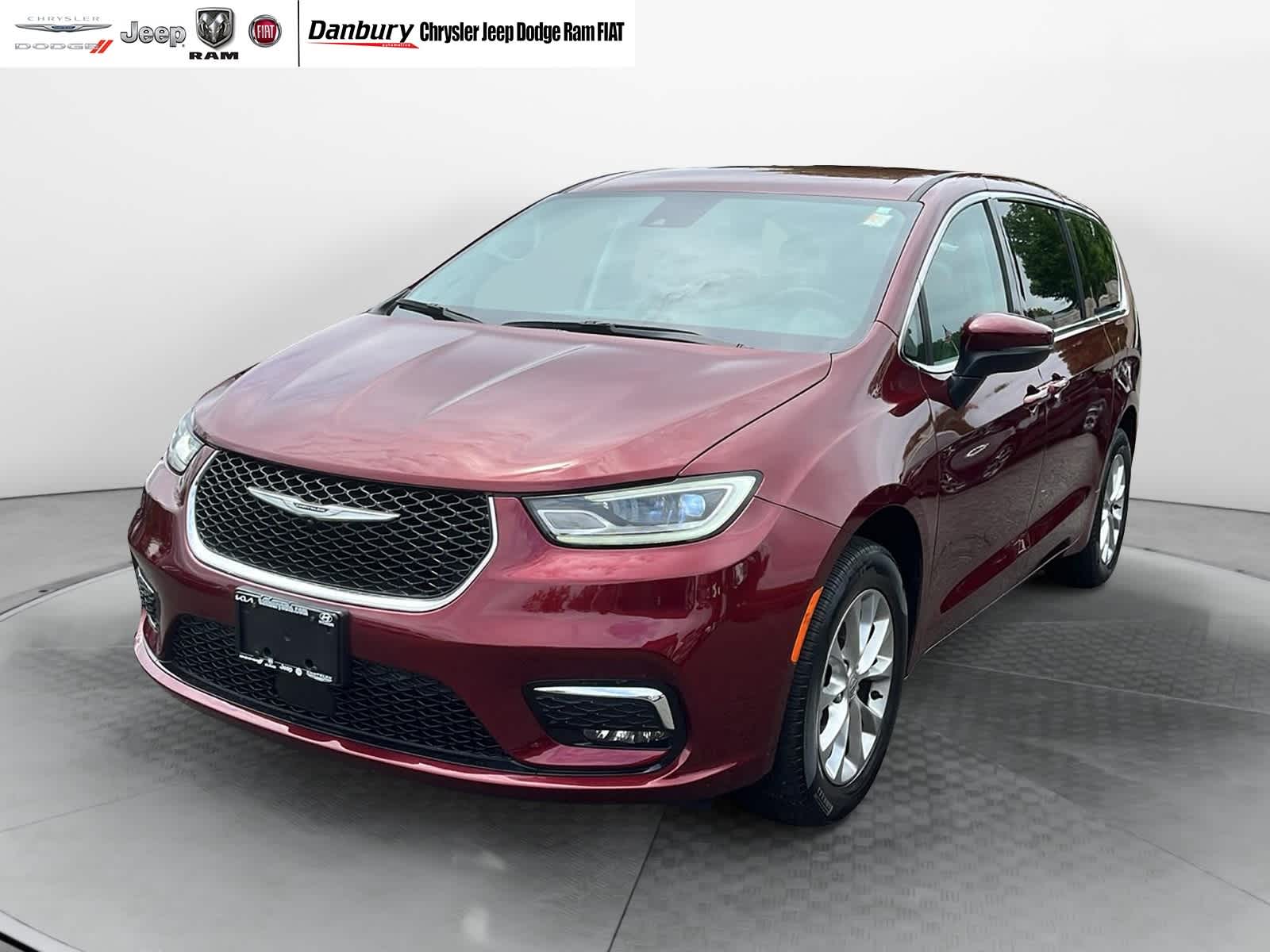 used 2023 Chrysler Pacifica car, priced at $34,401