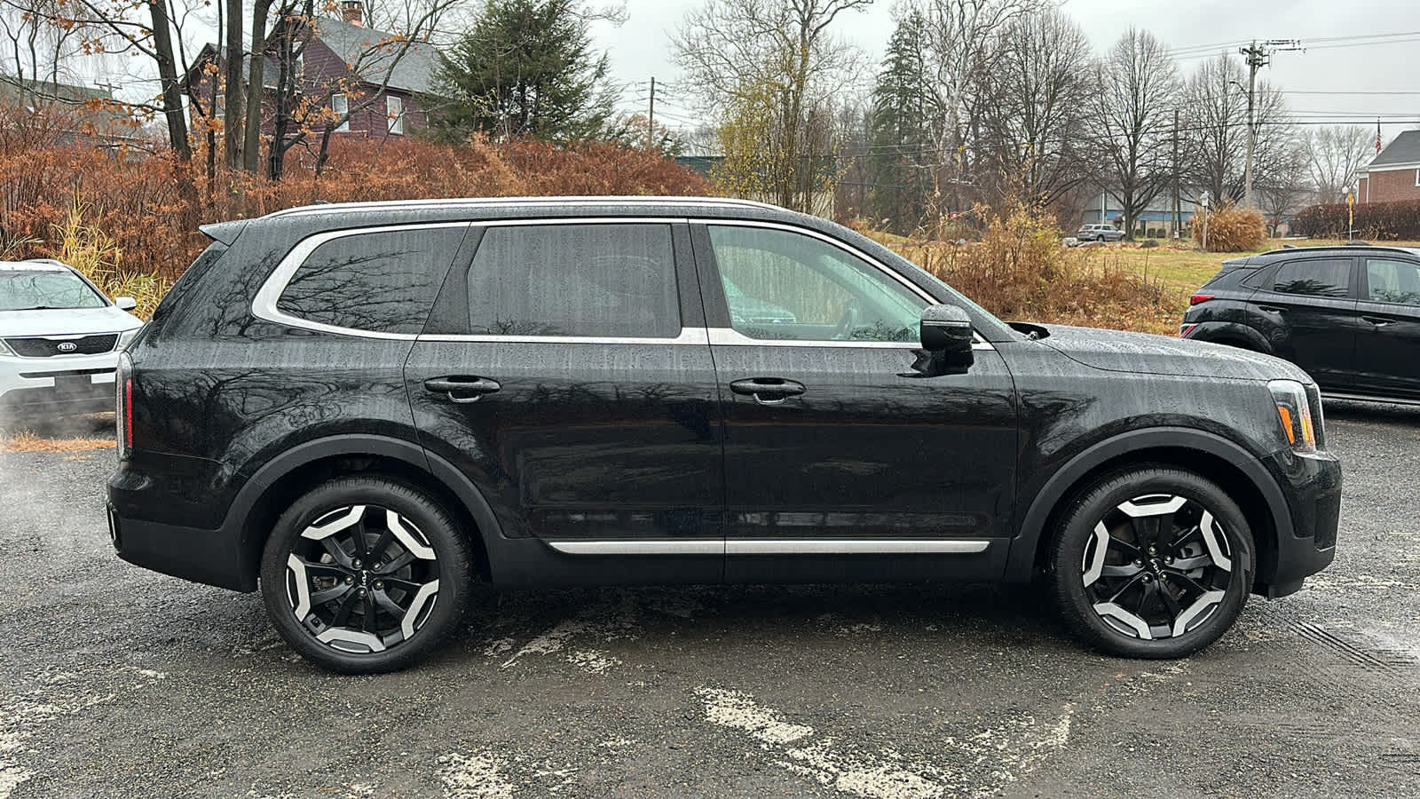 used 2024 Kia Telluride car, priced at $38,503