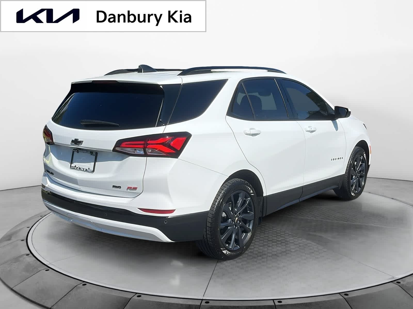 used 2024 Chevrolet Equinox car, priced at $26,912