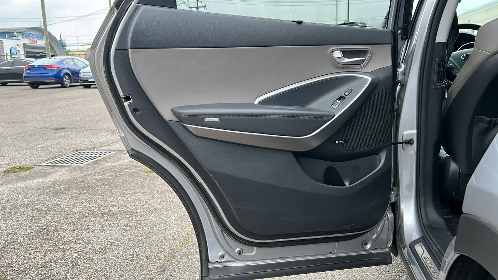 used 2016 Hyundai Santa Fe car, priced at $16,502