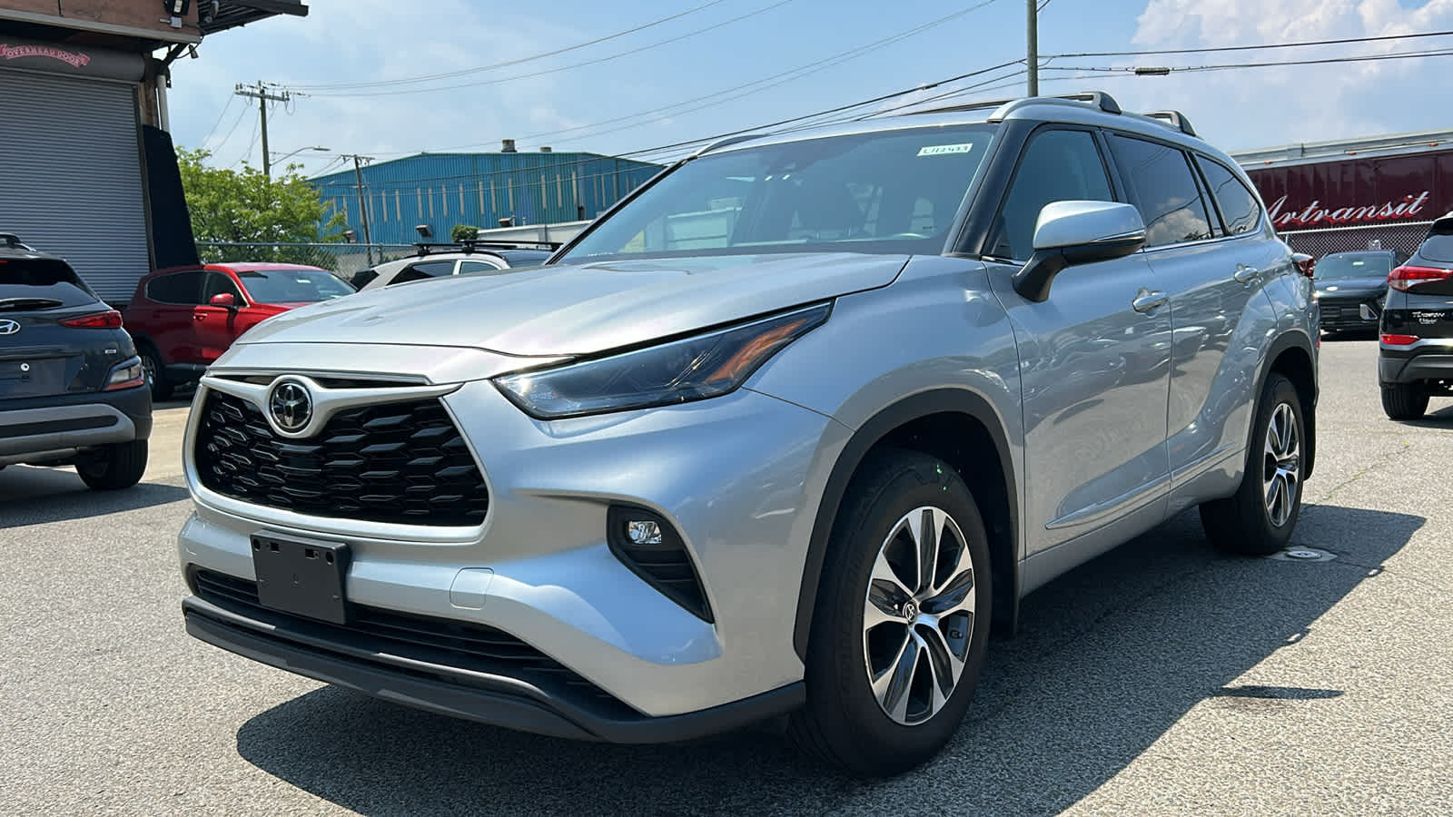 used 2022 Toyota Highlander car, priced at $33,807