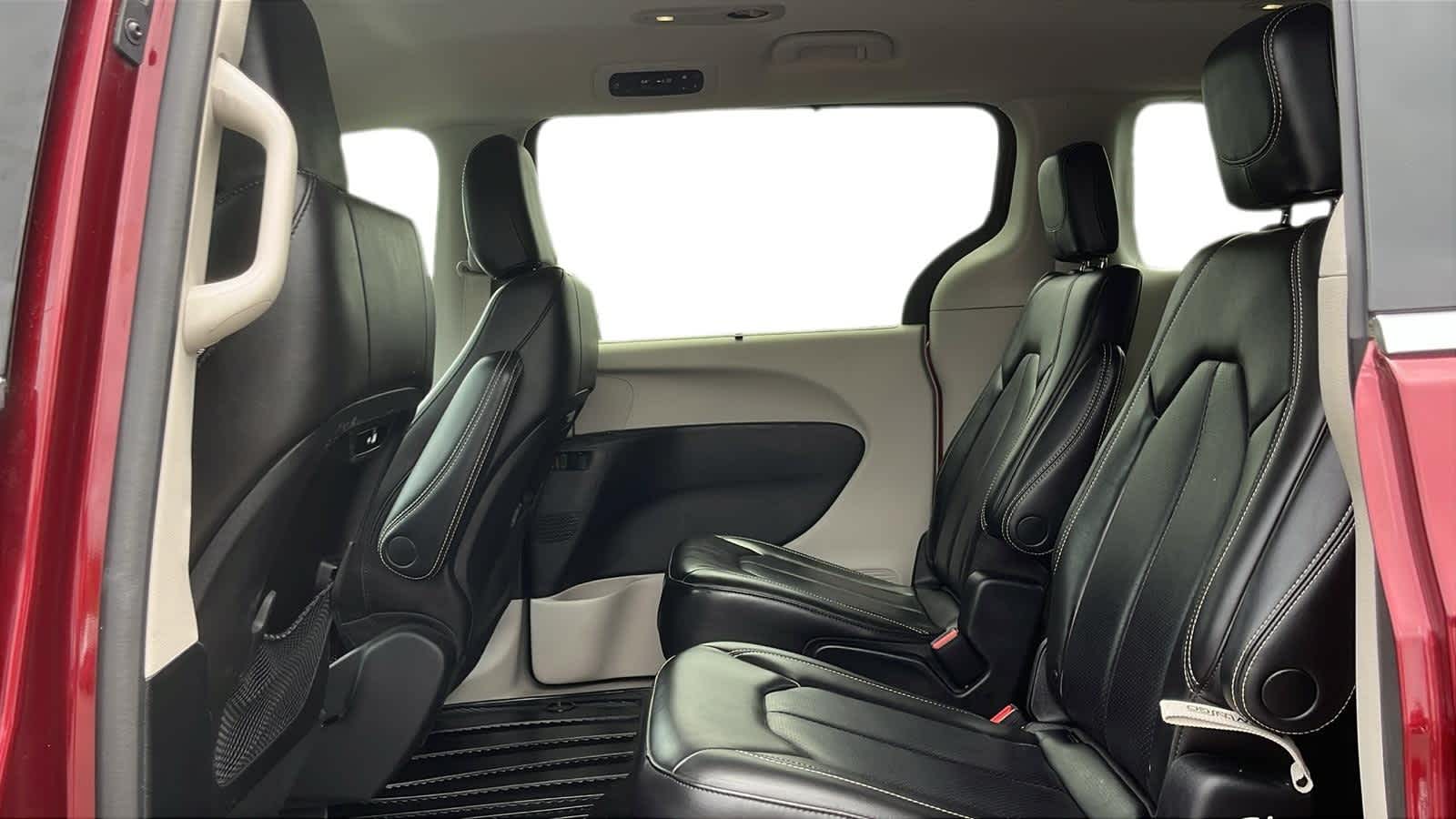 used 2023 Chrysler Pacifica car, priced at $34,401