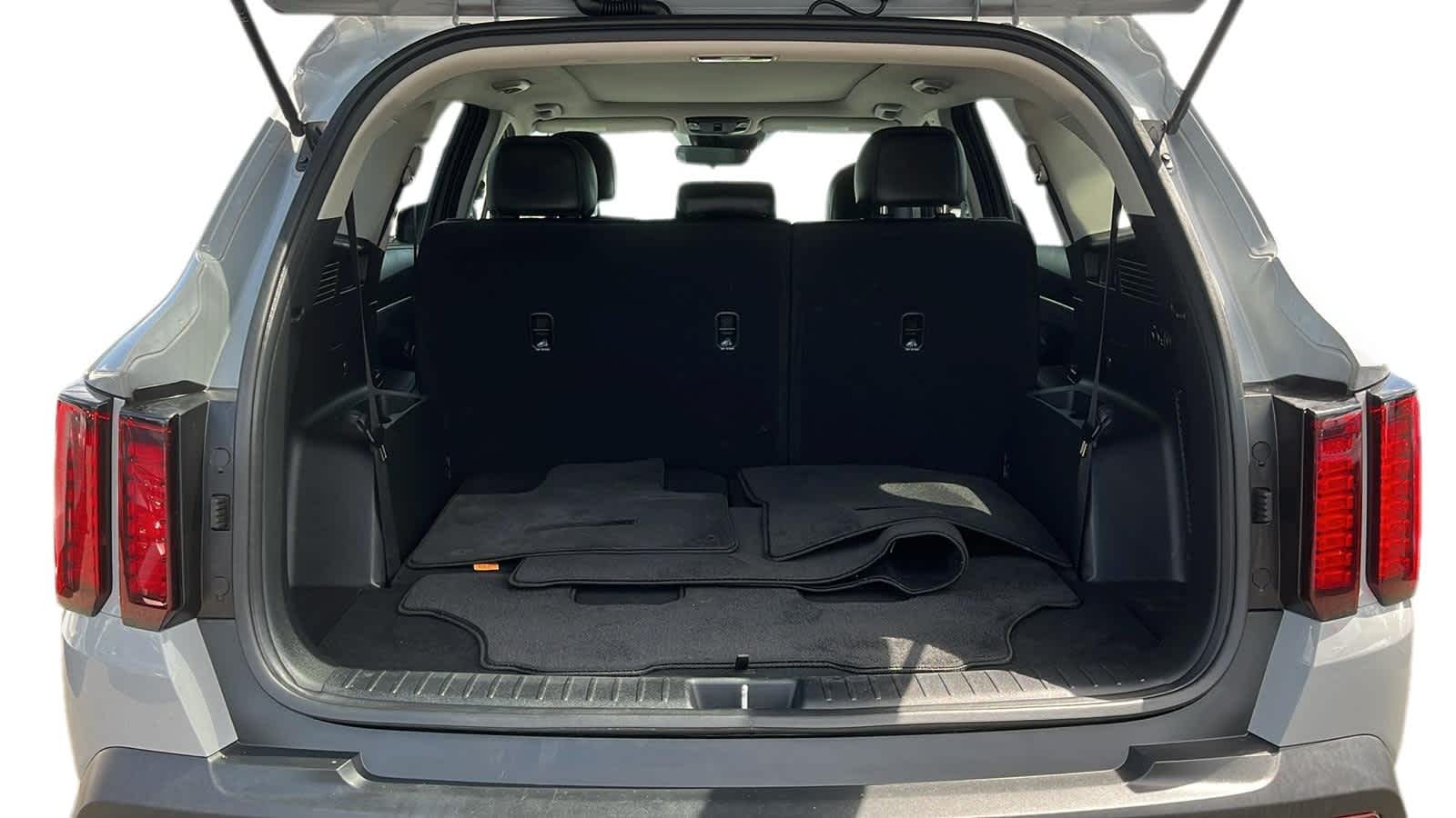 used 2022 Kia Sorento car, priced at $29,827