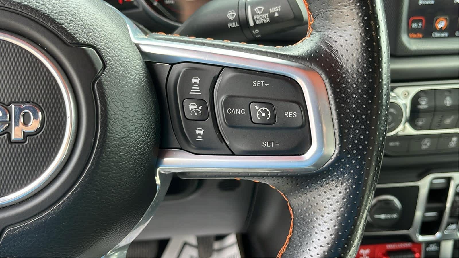 used 2021 Jeep Gladiator car, priced at $38,674