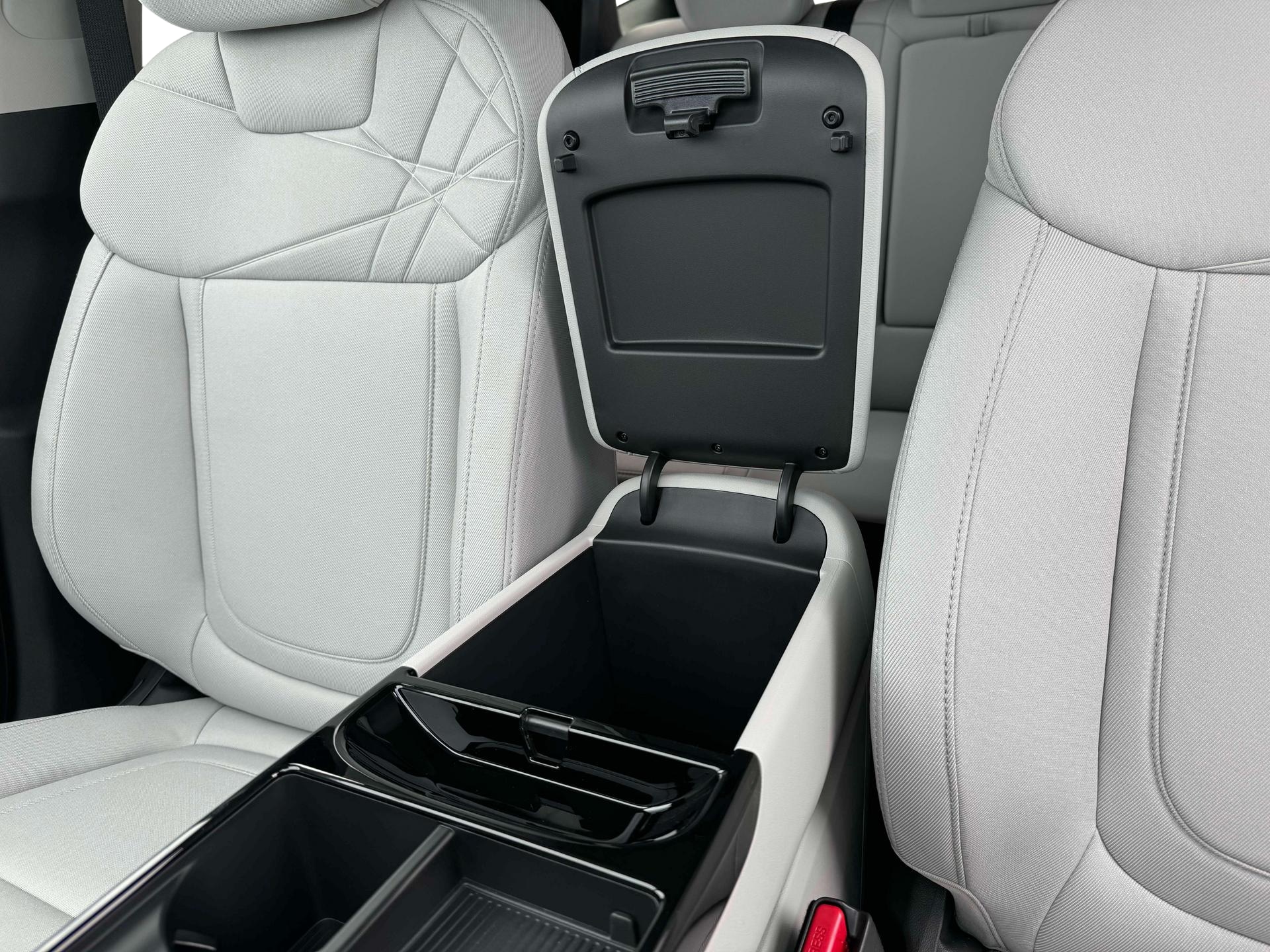 new 2025 Hyundai Tucson Hybrid car, priced at $35,464