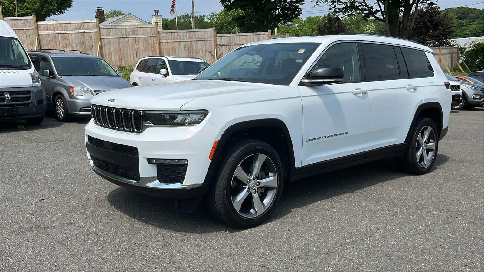 used 2022 Jeep Grand Cherokee L car, priced at $33,258