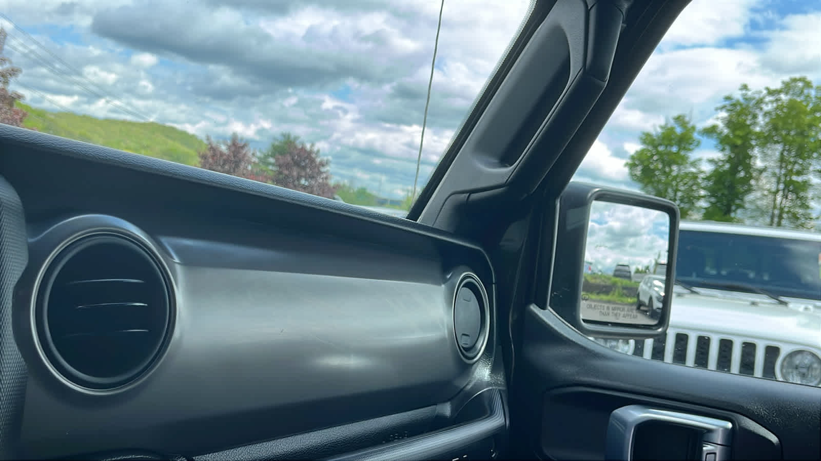 used 2021 Jeep Wrangler car, priced at $25,618