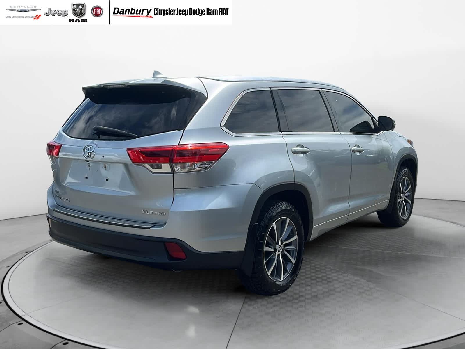 used 2018 Toyota Highlander car