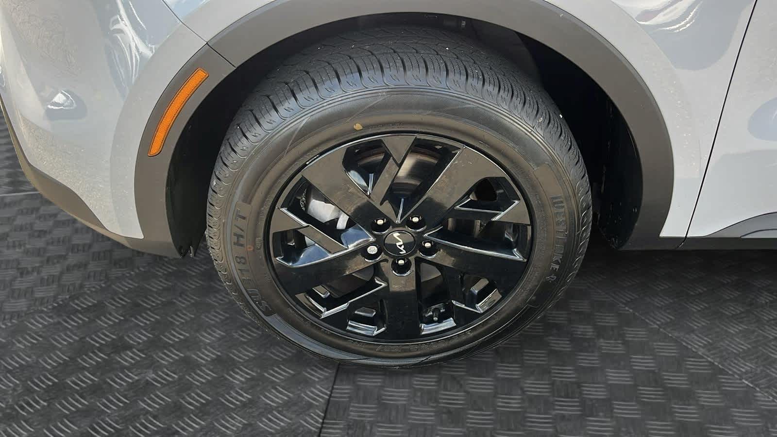 used 2022 Kia Sorento car, priced at $29,827