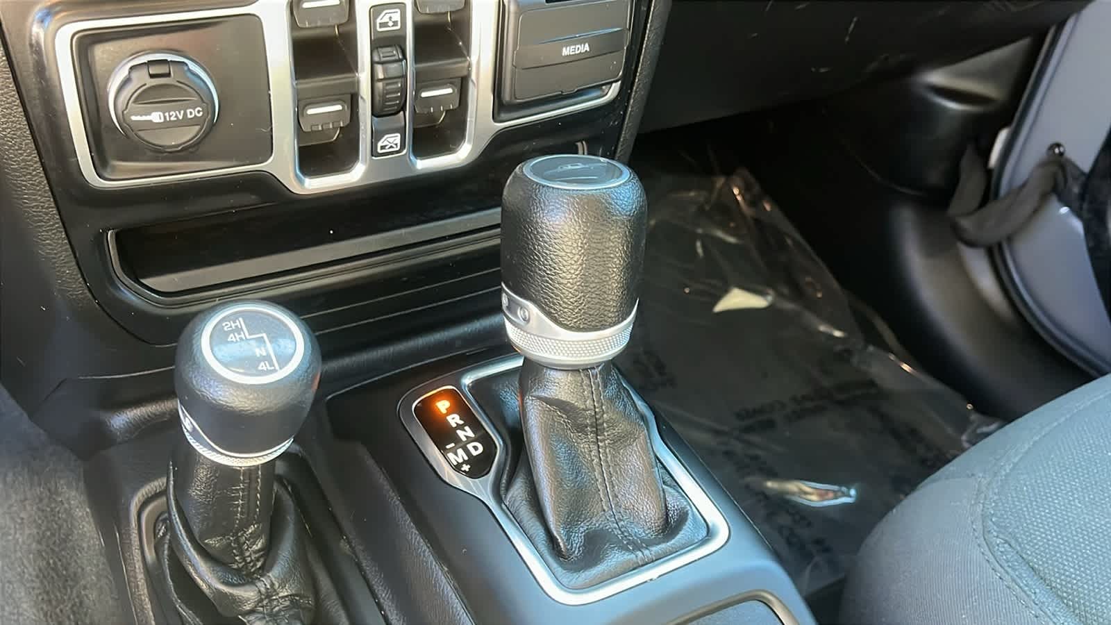 used 2022 Jeep Gladiator car, priced at $35,682