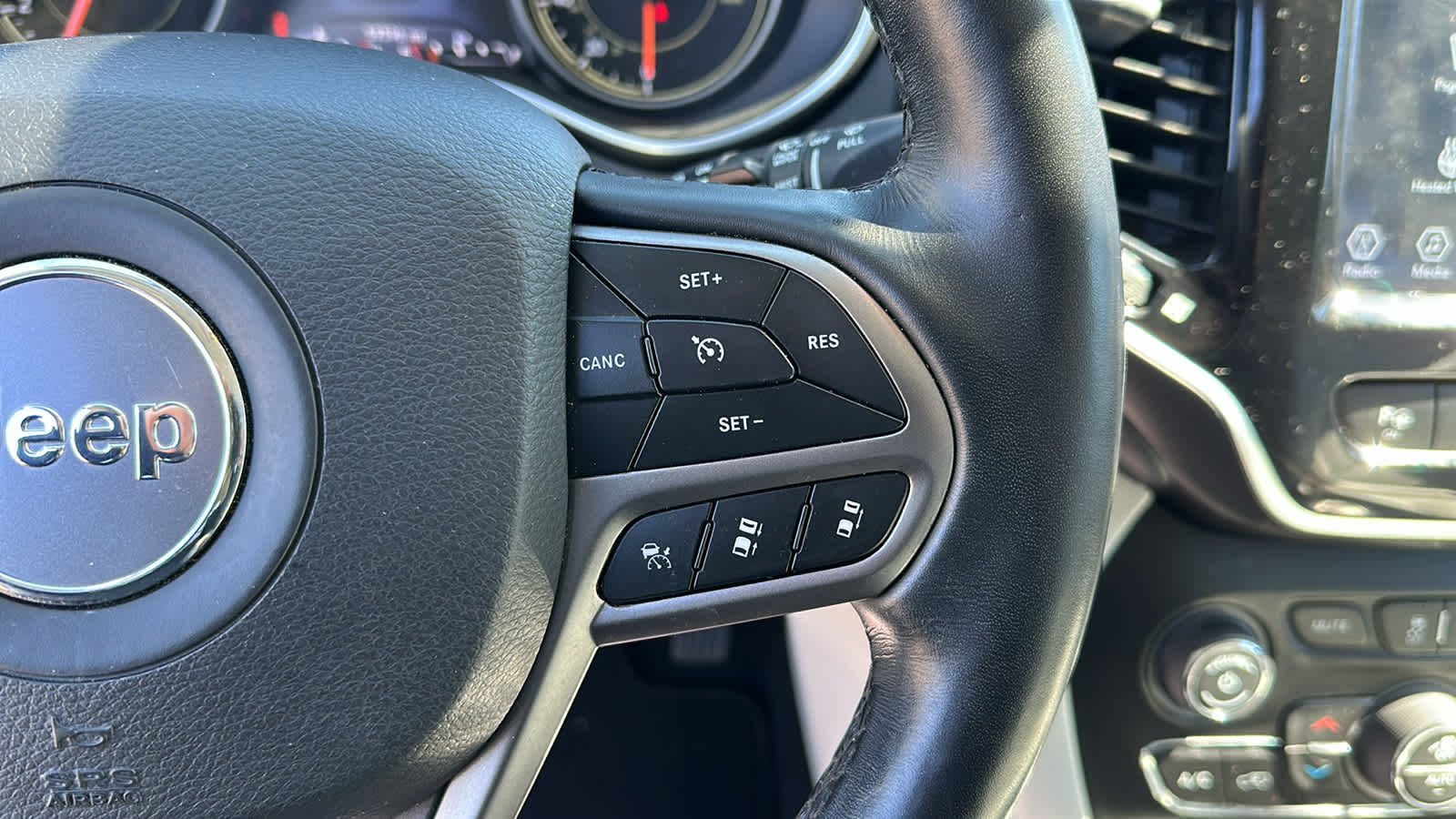 used 2021 Jeep Cherokee car, priced at $21,903