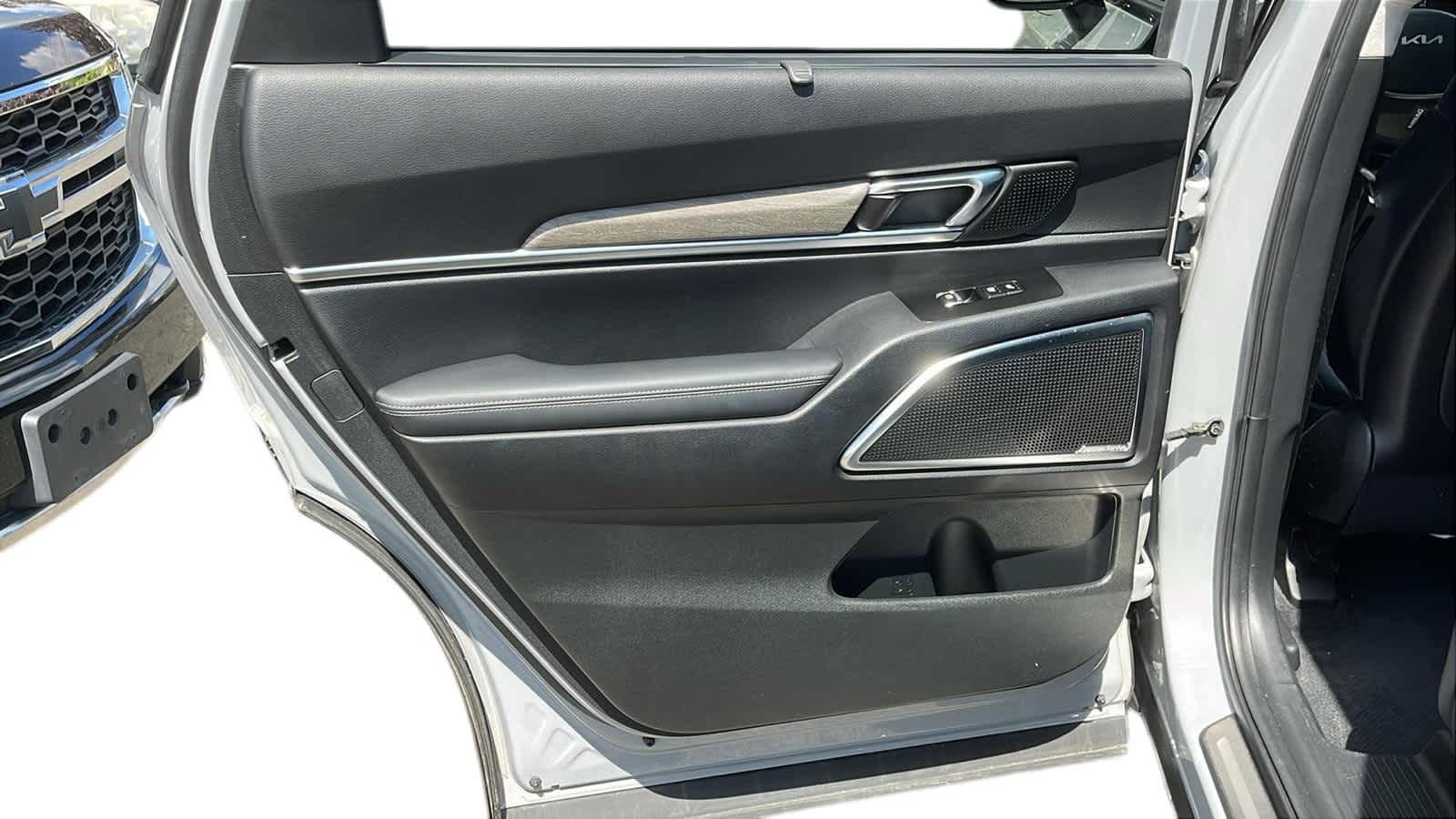 used 2022 Kia Telluride car, priced at $40,979