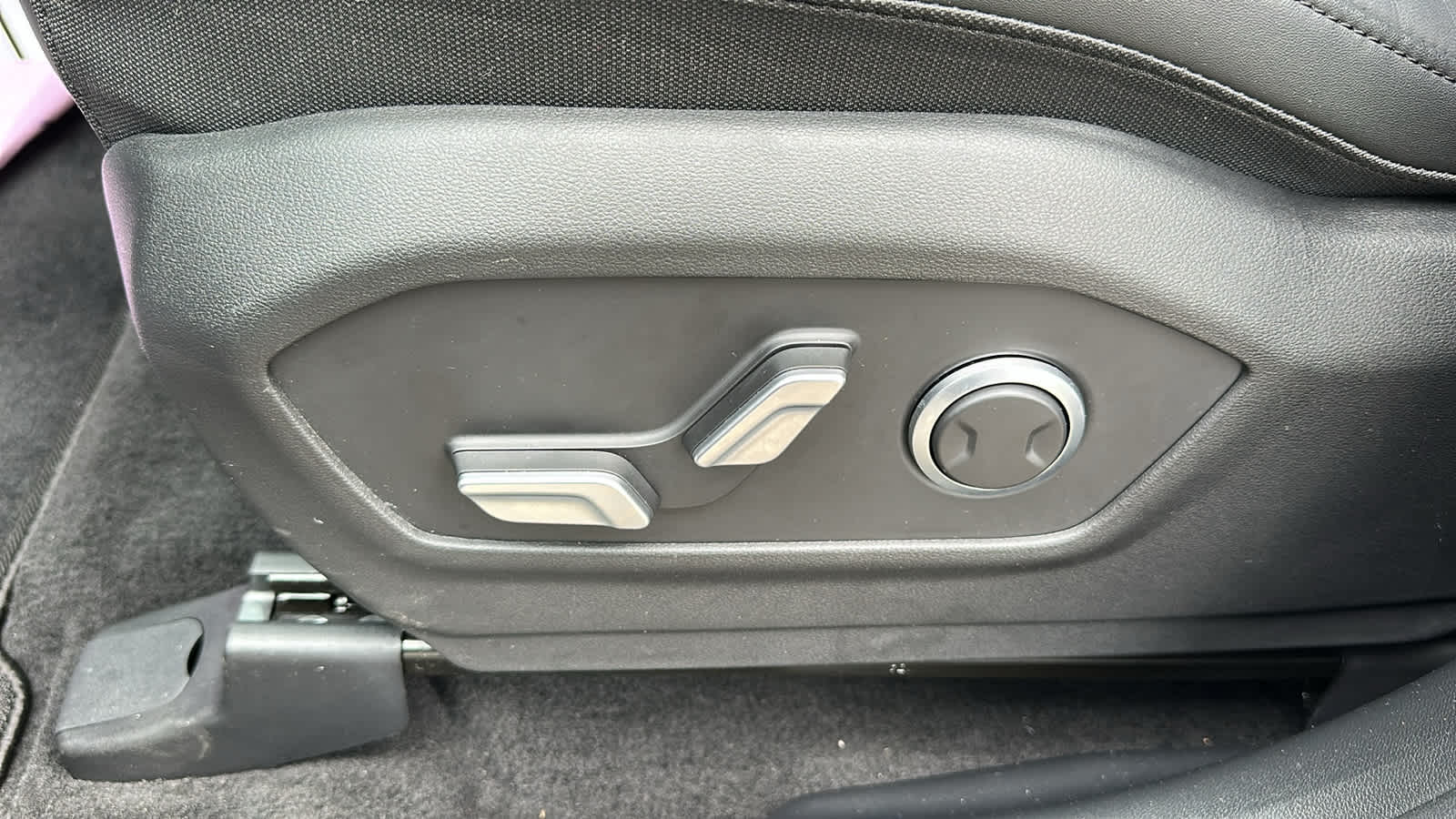 used 2024 Hyundai Santa Fe car, priced at $35,504