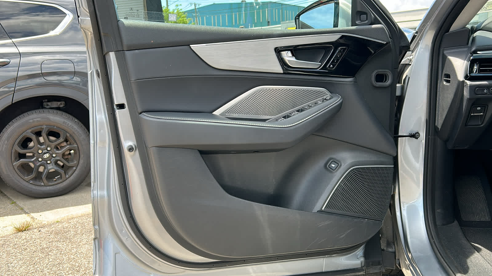 used 2023 Acura MDX car, priced at $42,701