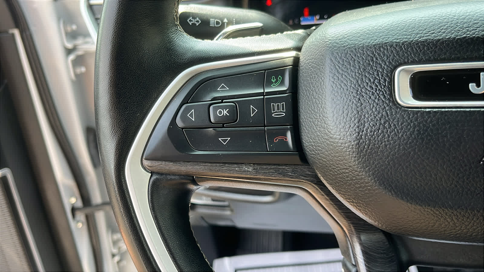 used 2022 Jeep Grand Cherokee L car, priced at $33,258