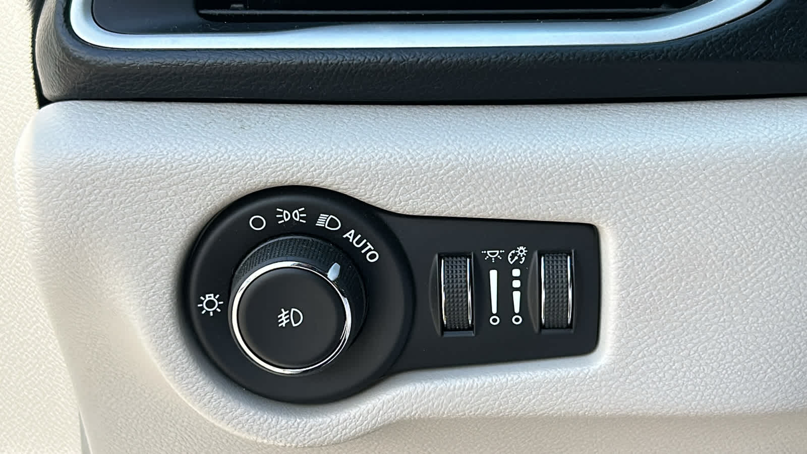 used 2020 Chrysler Pacifica car, priced at $19,509