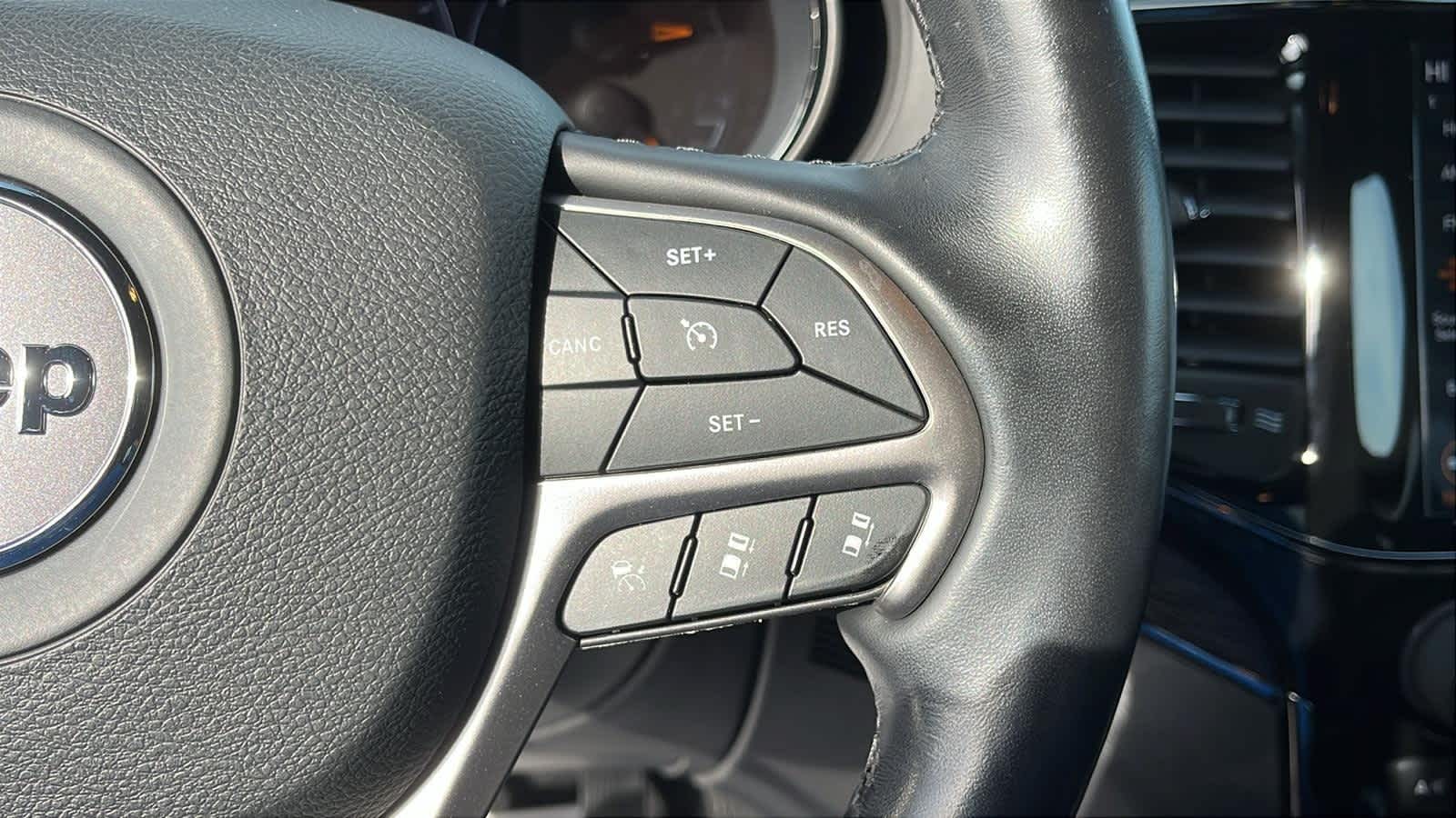 used 2021 Jeep Grand Cherokee car, priced at $28,881
