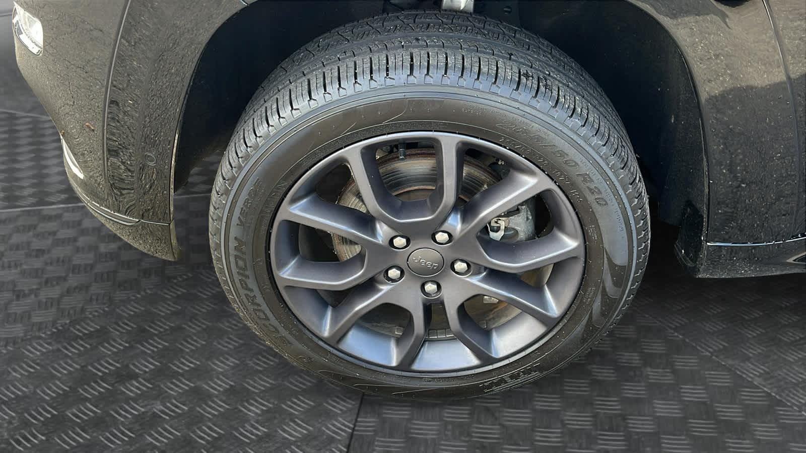 used 2021 Jeep Grand Cherokee car, priced at $28,881