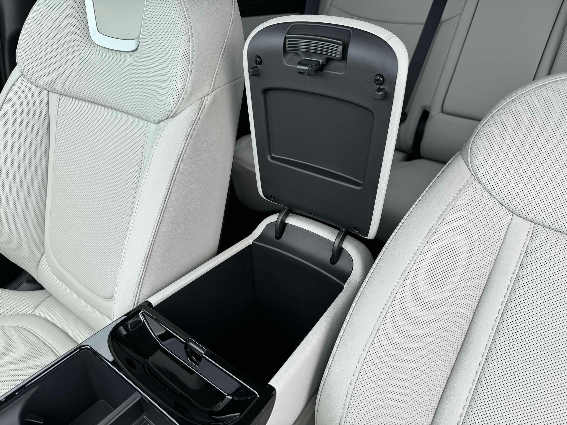 new 2025 Hyundai Tucson Plug-In Hybrid car, priced at $49,560