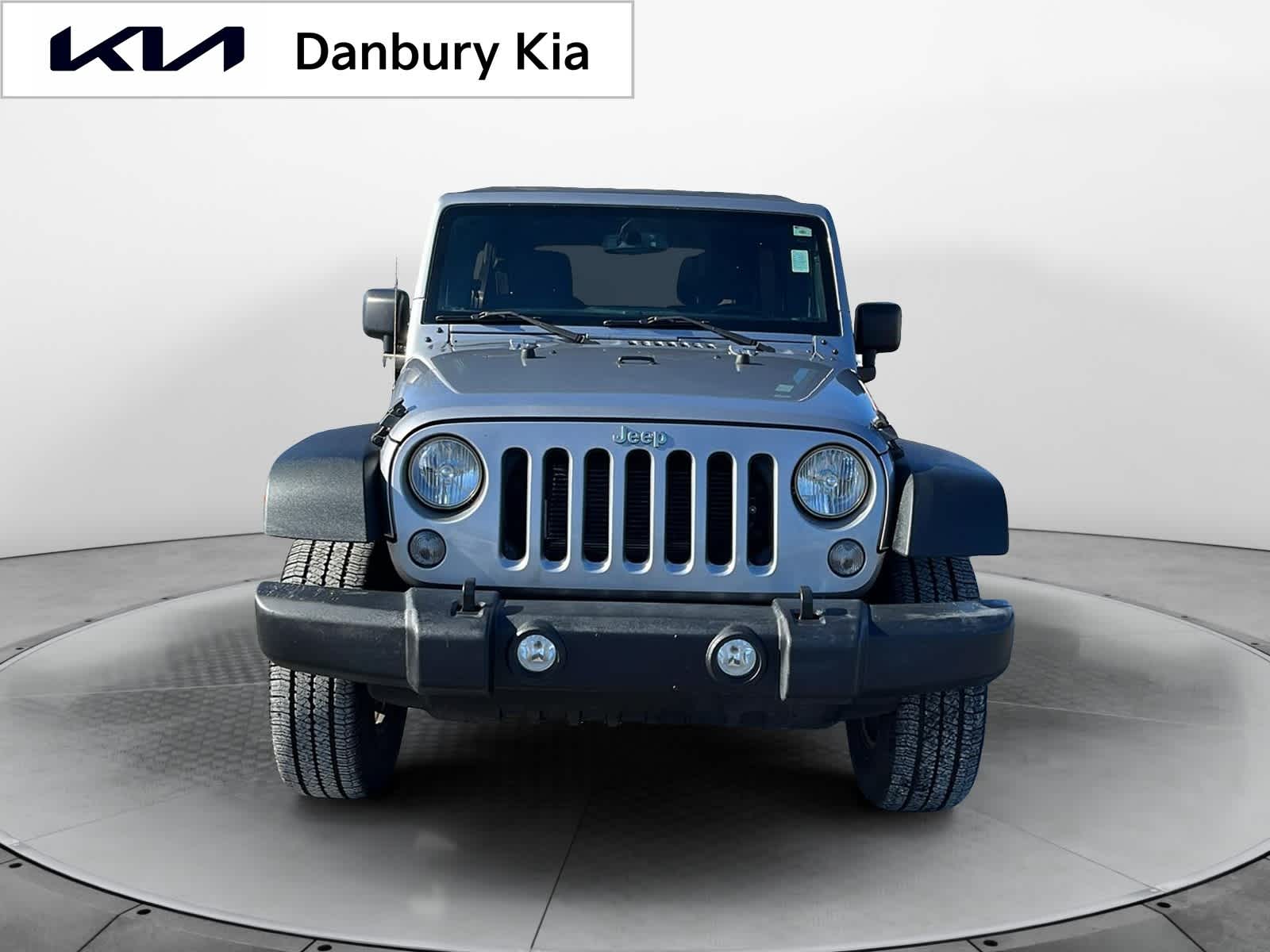 used 2015 Jeep Wrangler Unlimited car, priced at $11,753