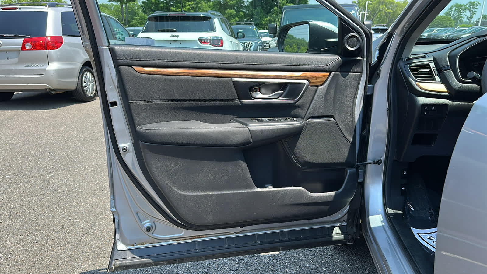 used 2018 Honda CR-V car, priced at $17,903