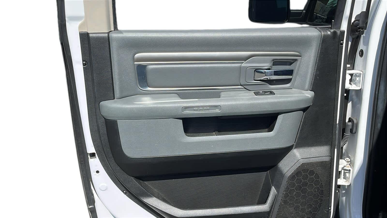 used 2019 Ram 1500 Classic car, priced at $28,774