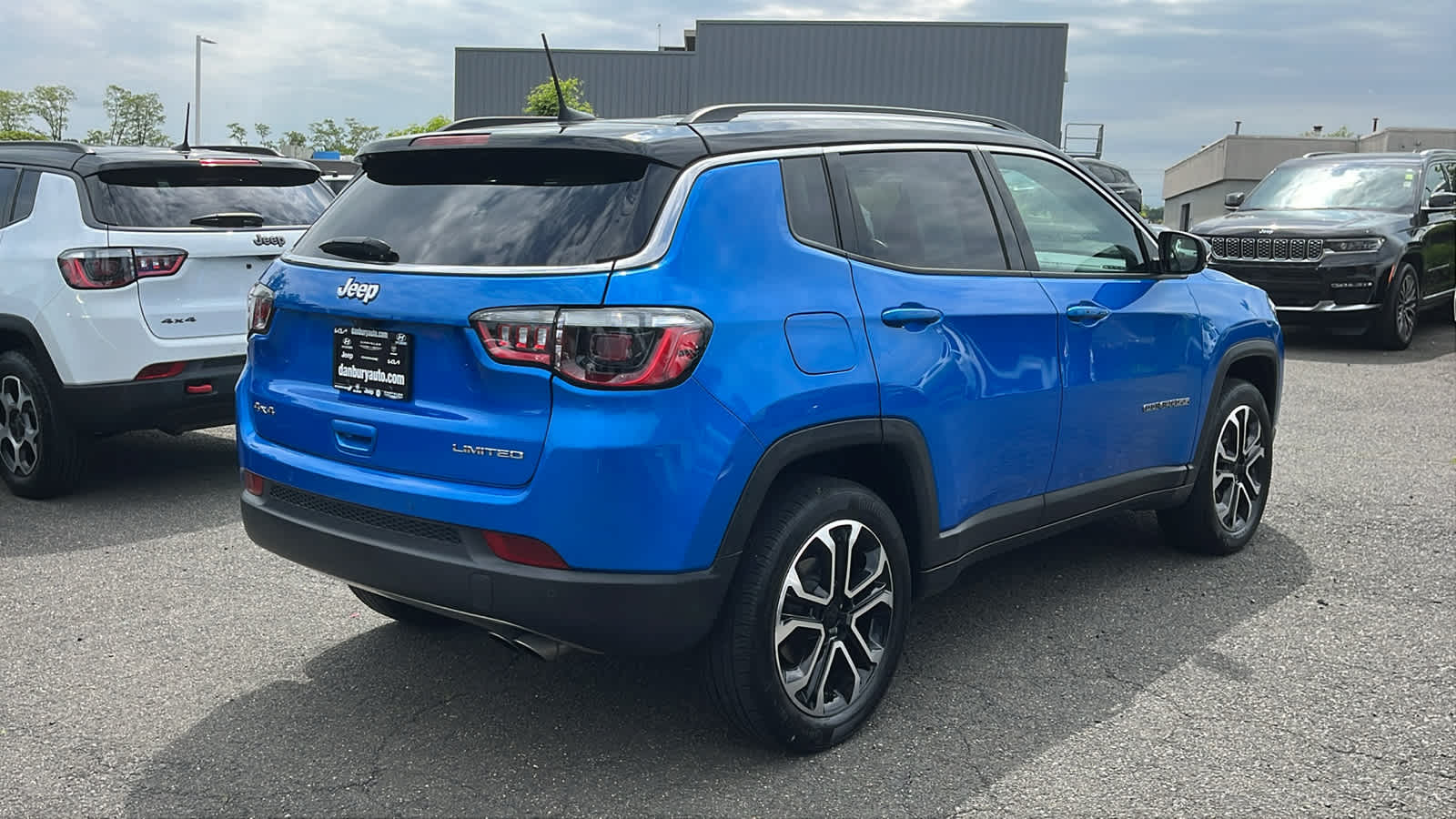 used 2022 Jeep Compass car, priced at $25,463