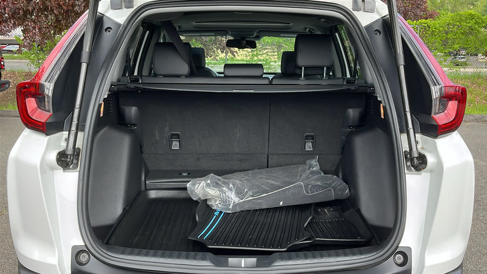 used 2022 Honda CR-V car, priced at $30,997